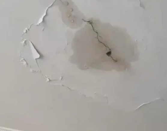 桦南阳台漏水维修公司分享下屋面防水工程质量问题原因分析